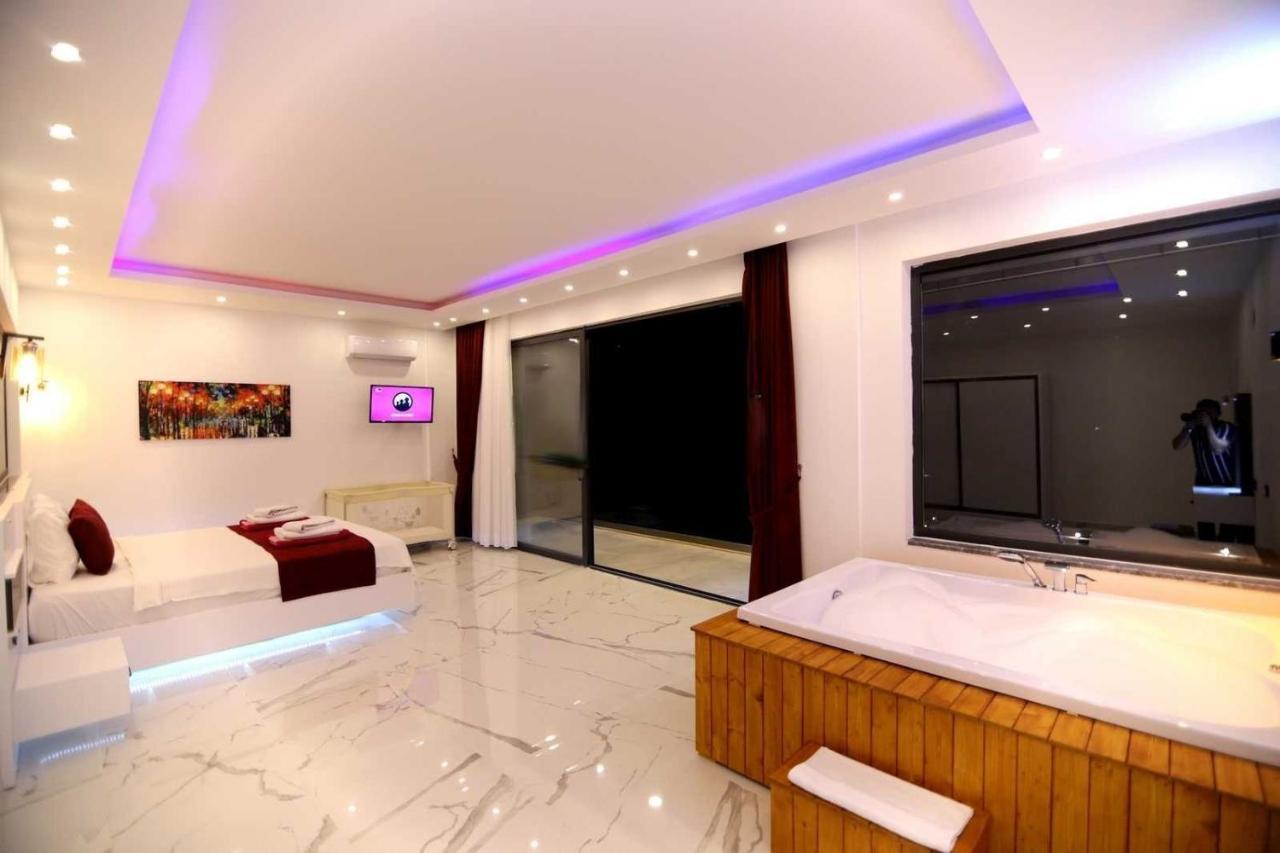 Villa Lycian-Kalkan 3 Bedroom-2 Jakuzzies-Sauna-Turkish Hamam-Huge Private Pool And Lovely Garden Каш Екстериор снимка