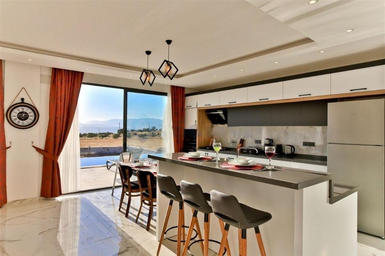 Villa Lycian-Kalkan 3 Bedroom-2 Jakuzzies-Sauna-Turkish Hamam-Huge Private Pool And Lovely Garden Каш Екстериор снимка
