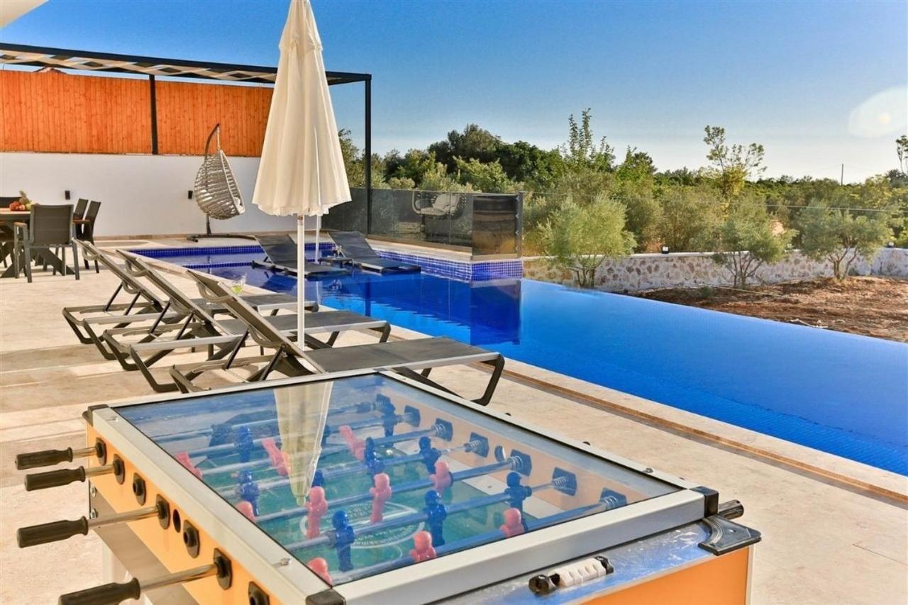 Villa Lycian-Kalkan 3 Bedroom-2 Jakuzzies-Sauna-Turkish Hamam-Huge Private Pool And Lovely Garden Каш Екстериор снимка