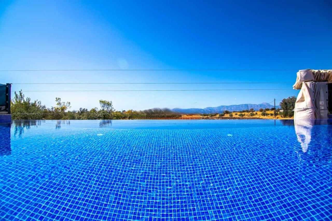 Villa Lycian-Kalkan 3 Bedroom-2 Jakuzzies-Sauna-Turkish Hamam-Huge Private Pool And Lovely Garden Каш Екстериор снимка